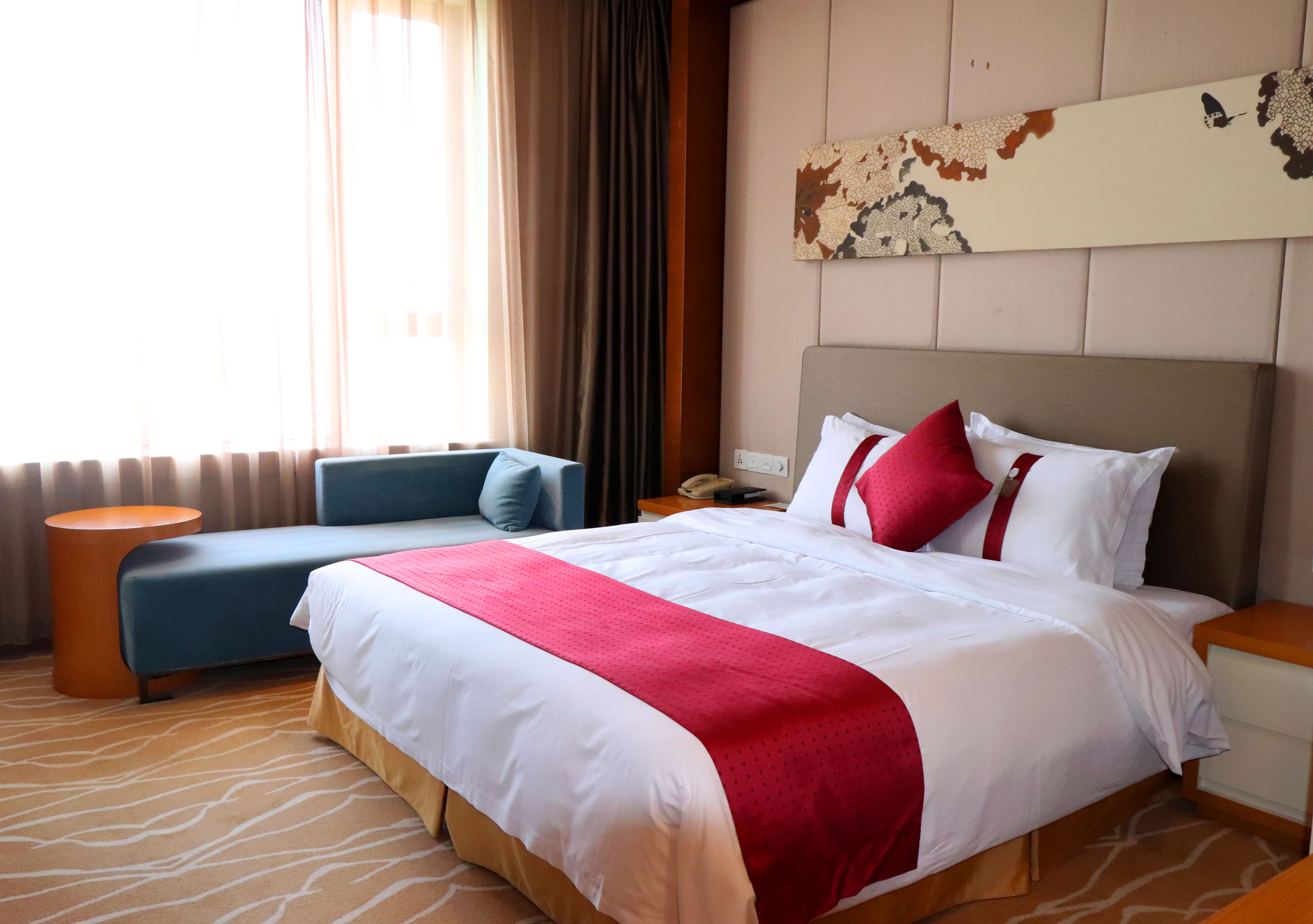 HOLIDAY INN PANJIN AQUA CITY 11/50