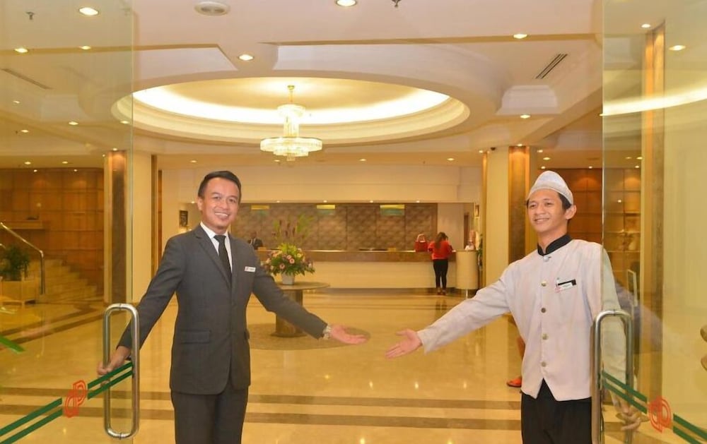 Dynasty Hotel 9/41