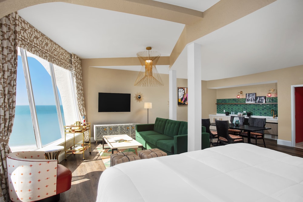Bellwether Beach Resort 21/54