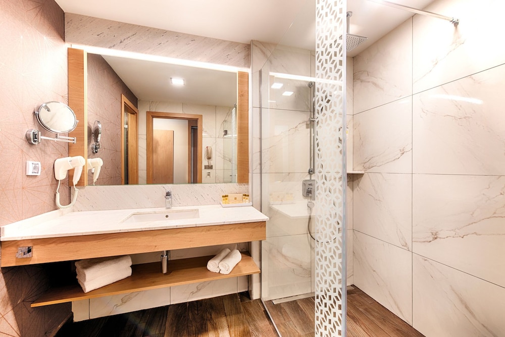 Secrets Sunny Beach Resort & Spa - Adults Only 11/29