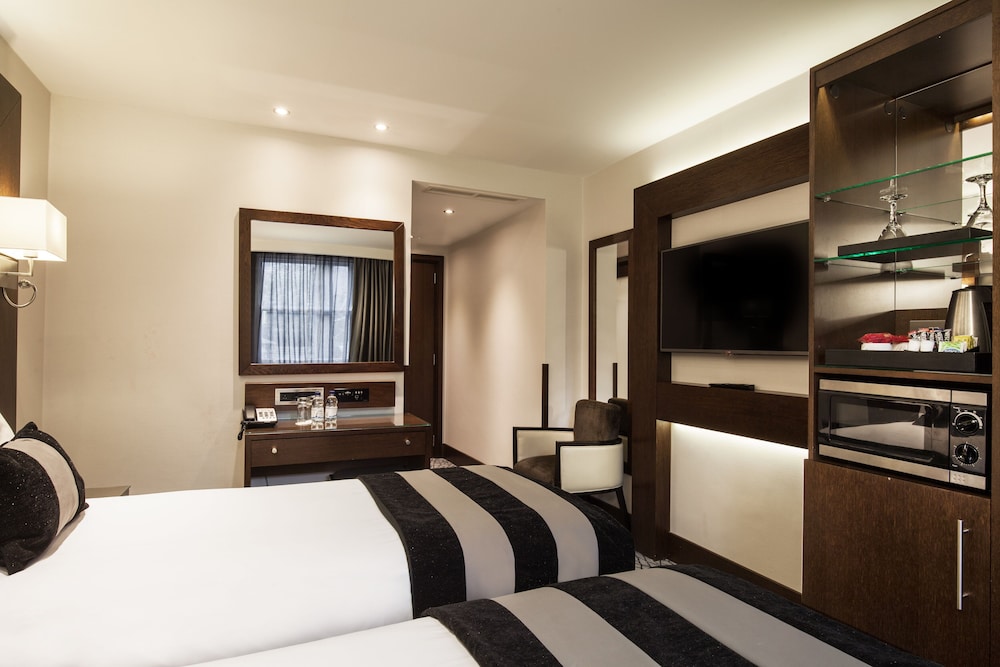 Sunday London Paddington Hotel 5/28