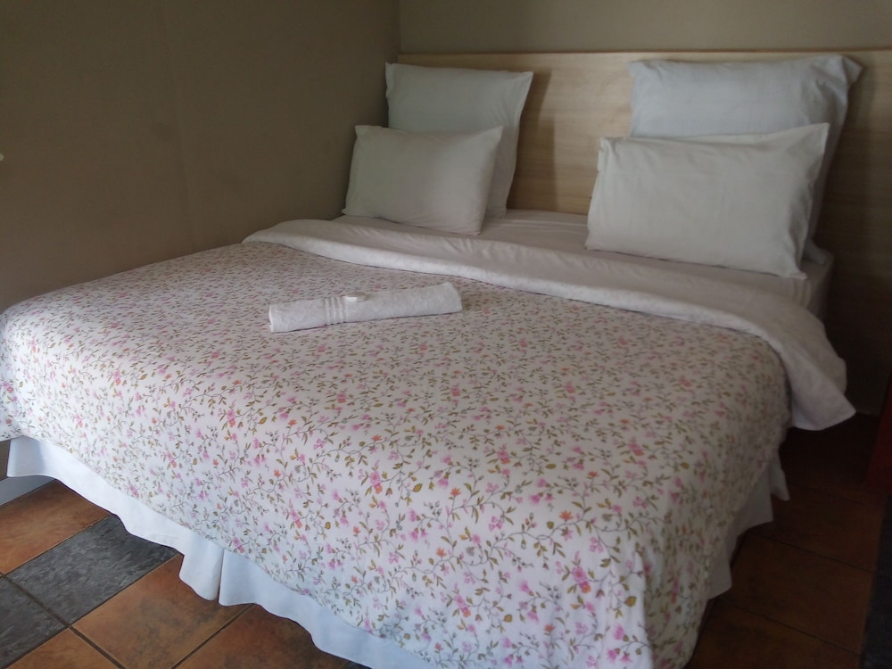 Grace And Gift Guesthouse 8/22