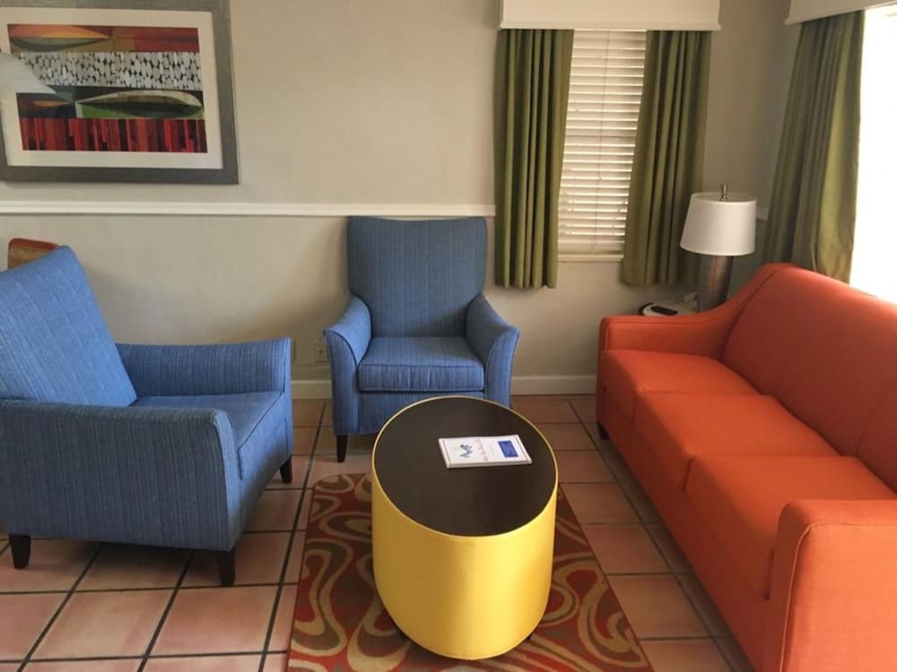 Silver Seas Beach Resort 37/67