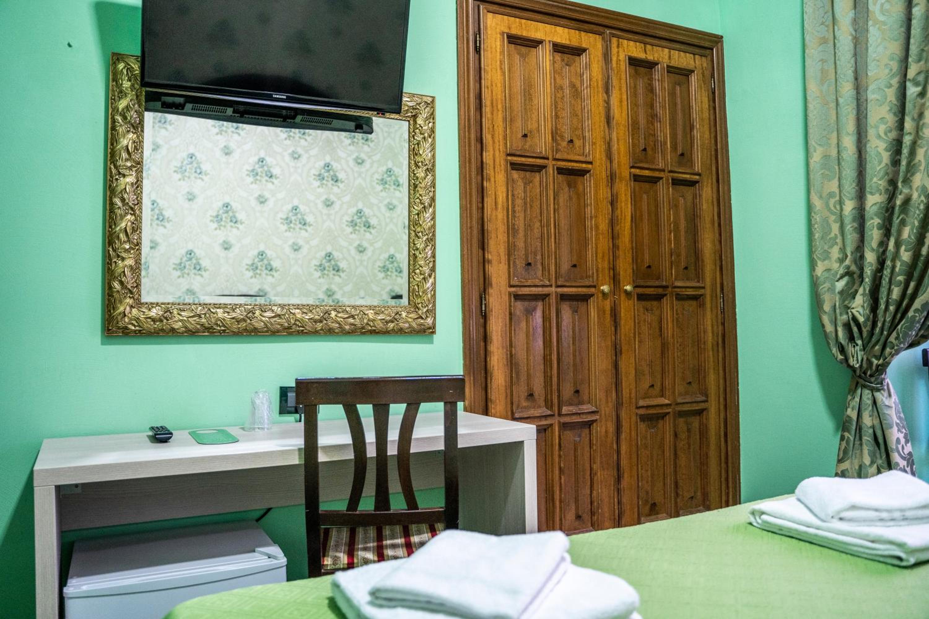غرفة بسرير مزدوج أو سريرين منفصلين، Hotel Ferrarese Roma 7/10