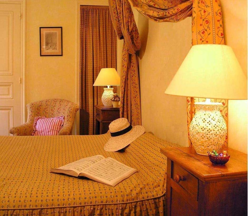 Chateau D'etoges 53/73