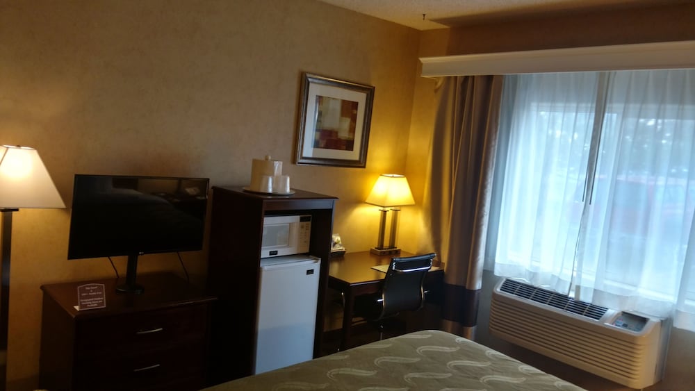 Quality Inn Denver Northeast Brighton 16/29