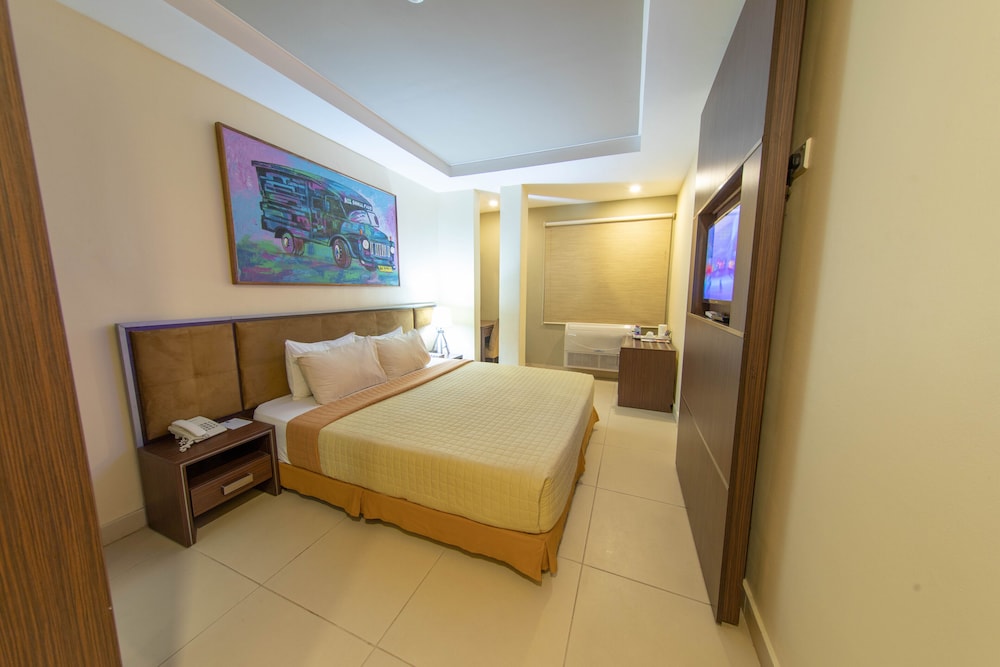 FrankieS Hotel 7/41