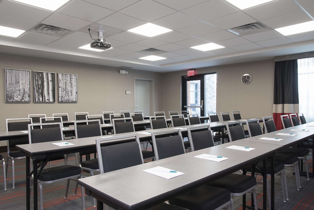 HOMEWOOD SUITES BY HILTON CLEVELAND/SHEFFIELD 67/83