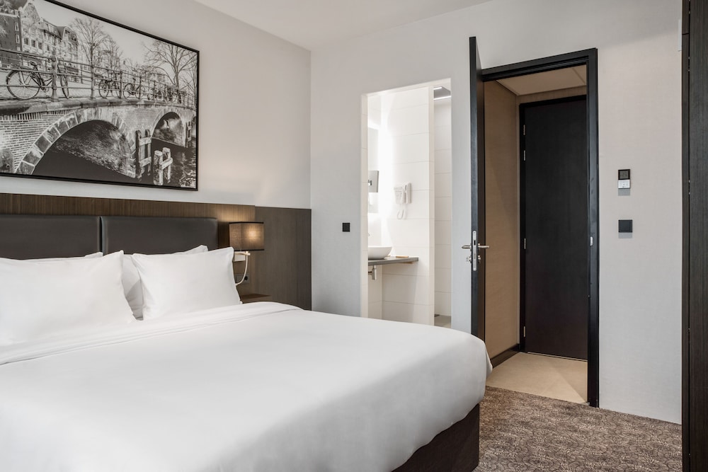 Radisson Hotel and Suites Amsterdam South 12/50