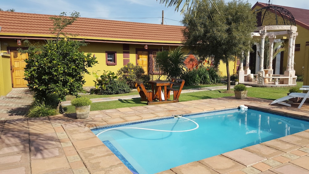 Acre Of Africa Guest Venue 29/50