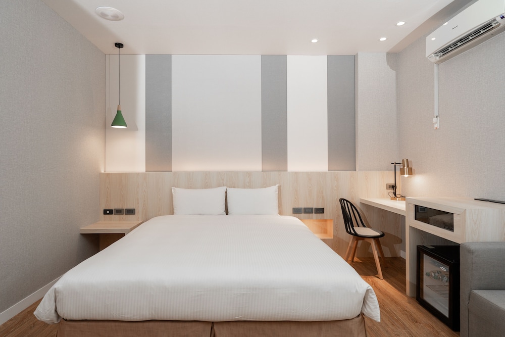 Fu Hsiang Hotel 26/68