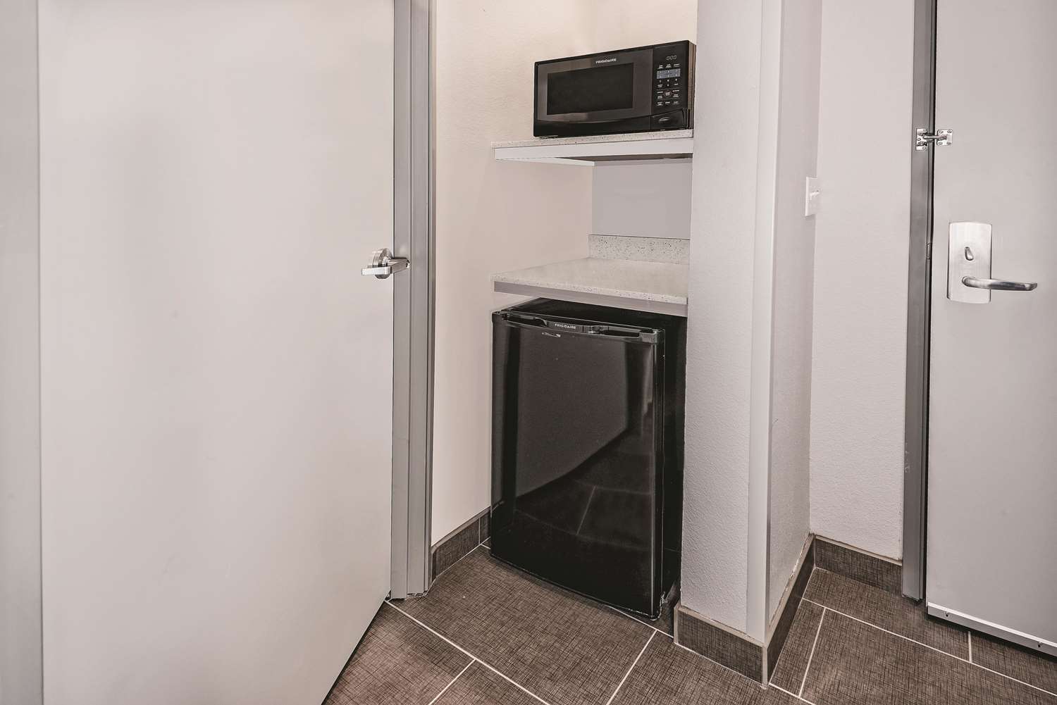 La Quinta Inn & Suites by Wyndham Dallas Grand Prairie North 19/42