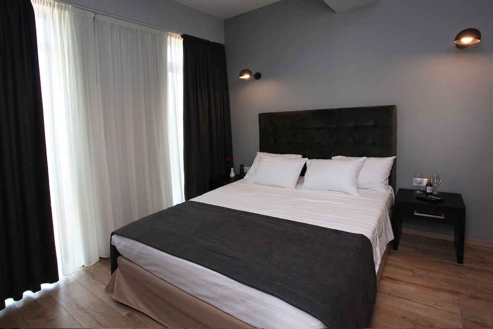 L M Club Hotel, Tbilisi 9/51