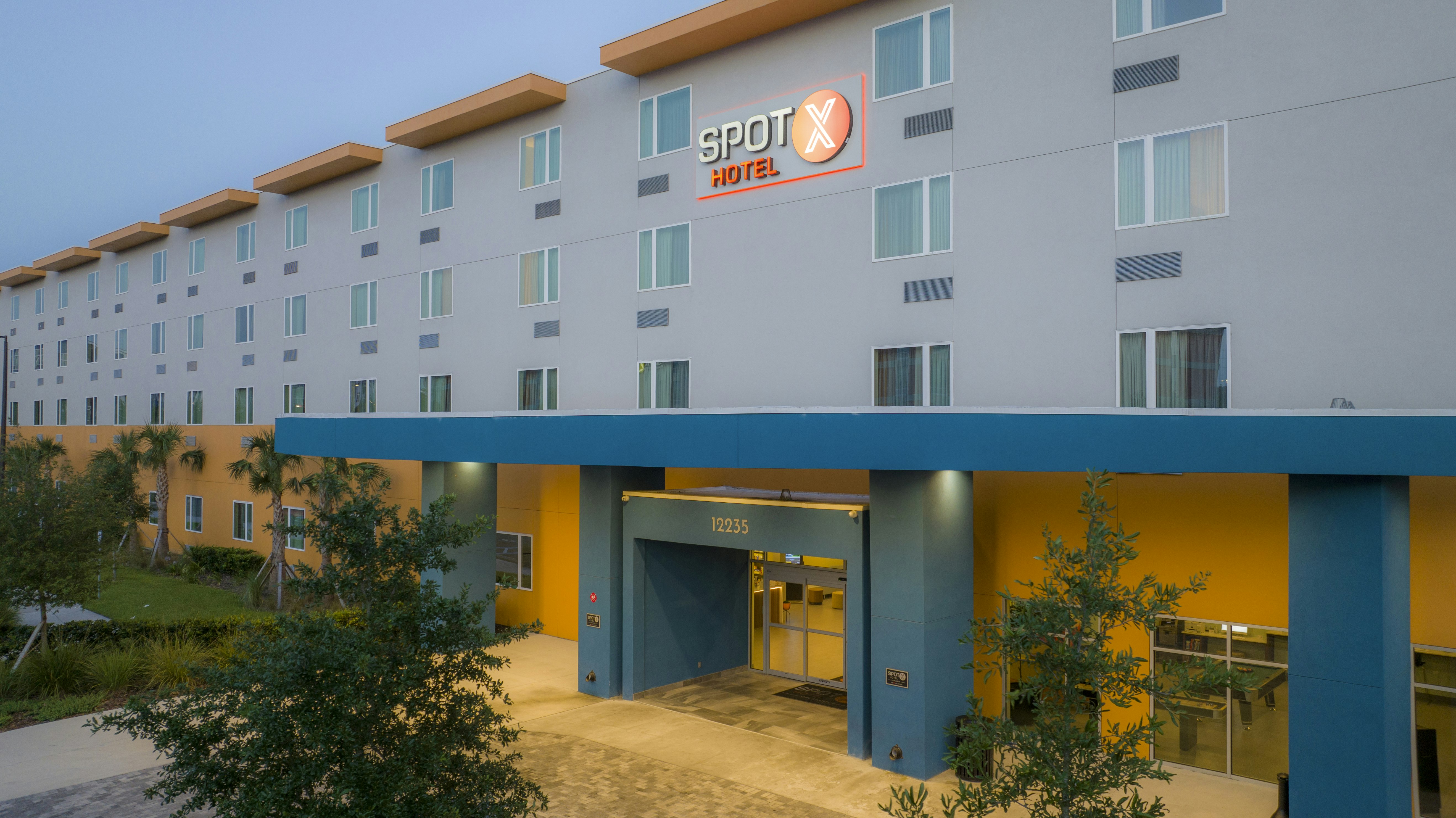 SPOT X Hotel Orlando/Intl Dr by The Red Collection 7/75
