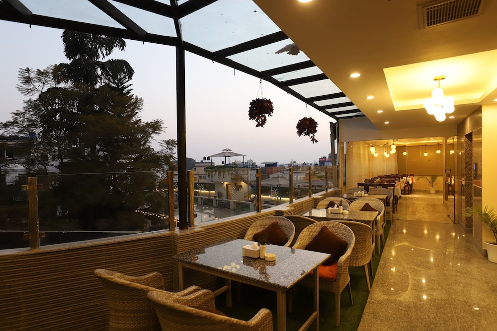 Apex Business Hotel 47/58