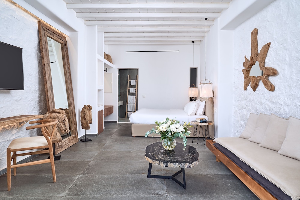 Hippie Chic Hotel 33/50