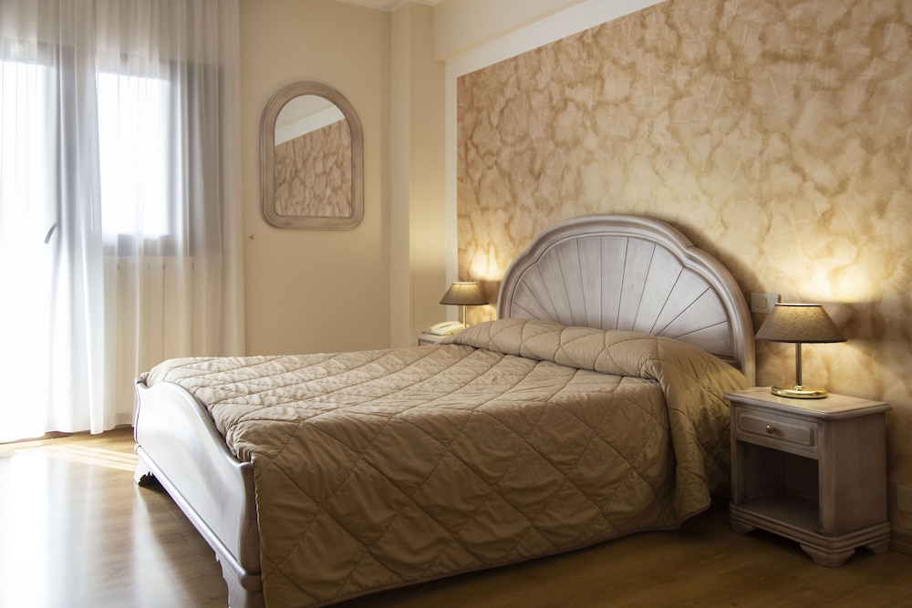 GRAND HOTEL DEL PARCO 41/62