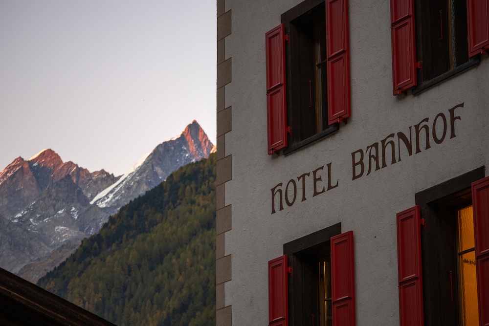 Hotel Bahnhof 6/50
