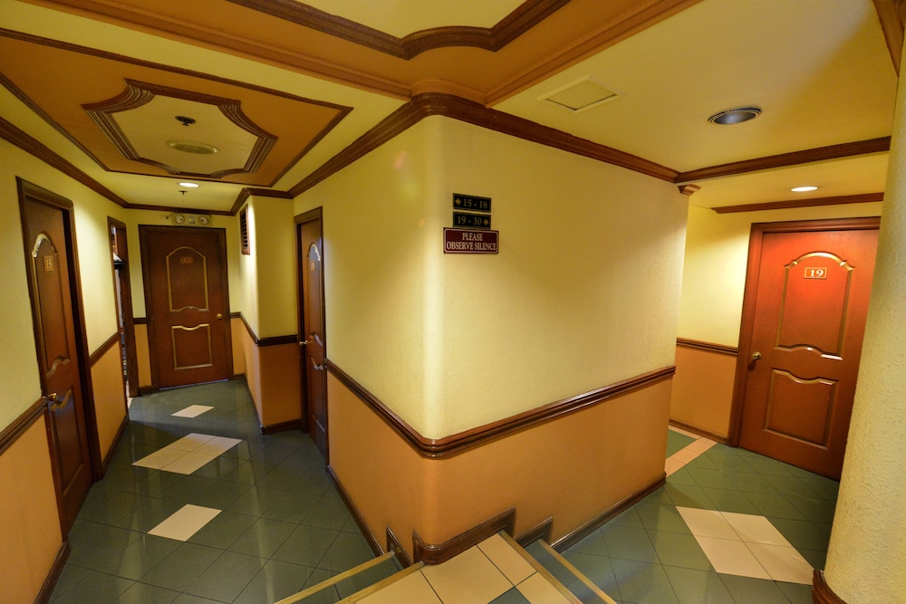 Paladin Hotel 26/41