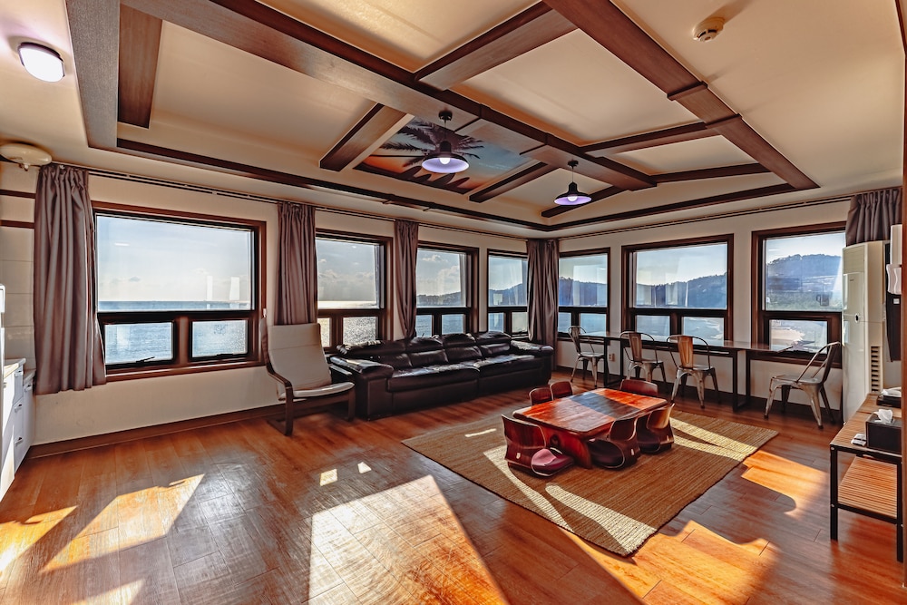 Residence Hotel Blue Ocean View 32/60