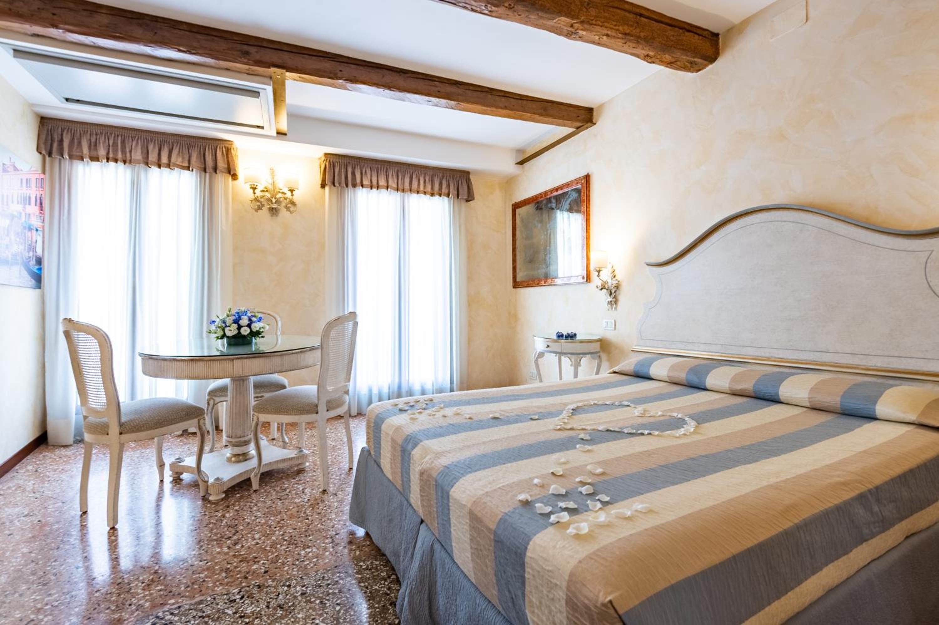 Hotel Mercurio 13/56