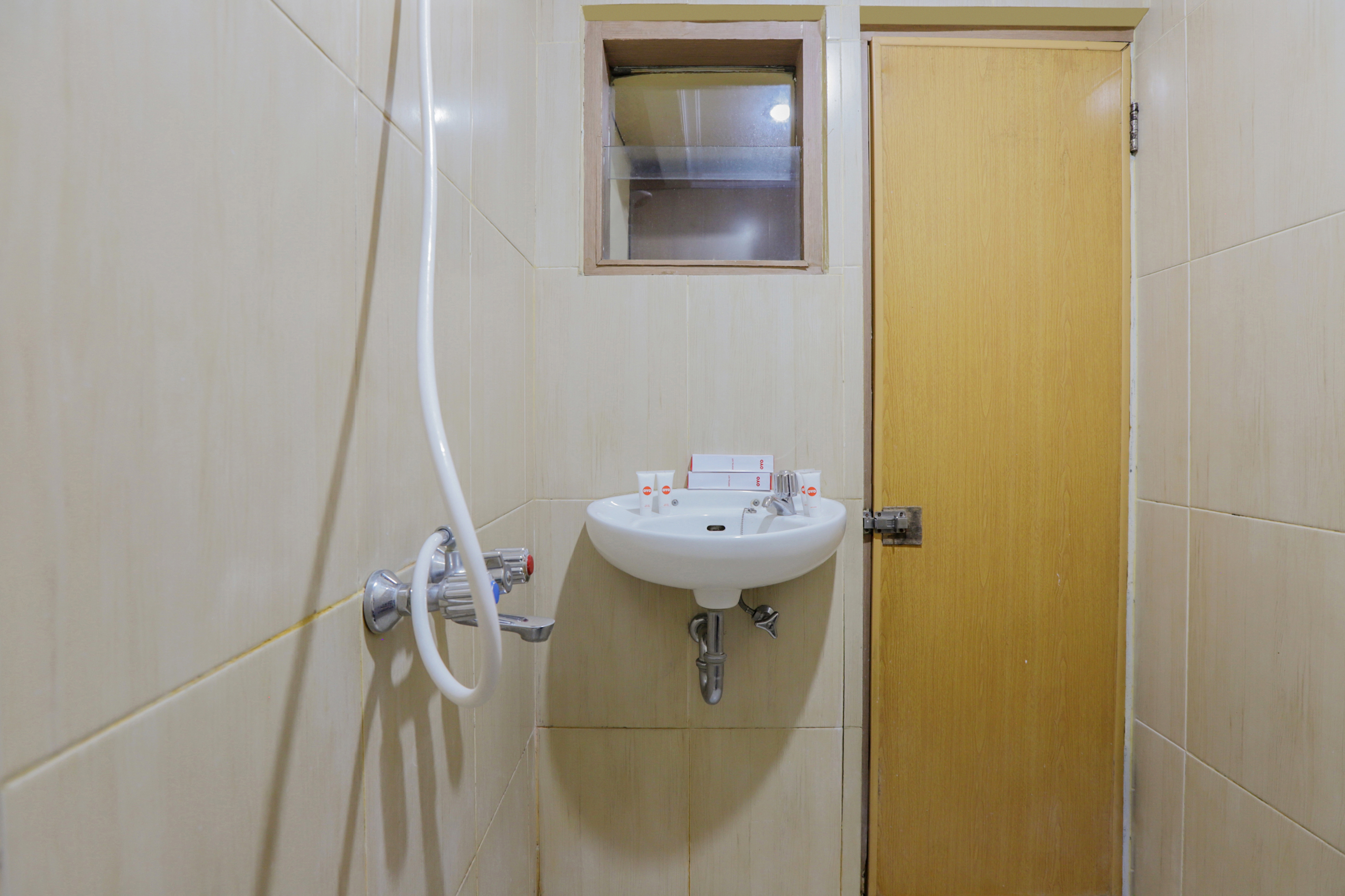OYO 918 Hotel Senen Indah Syariah 46/50