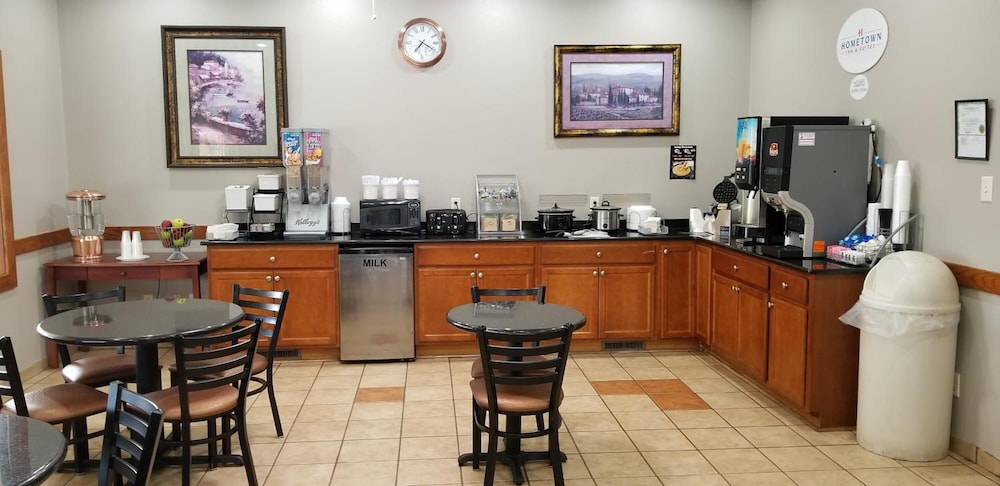 Hometown Inn Suites 34/50