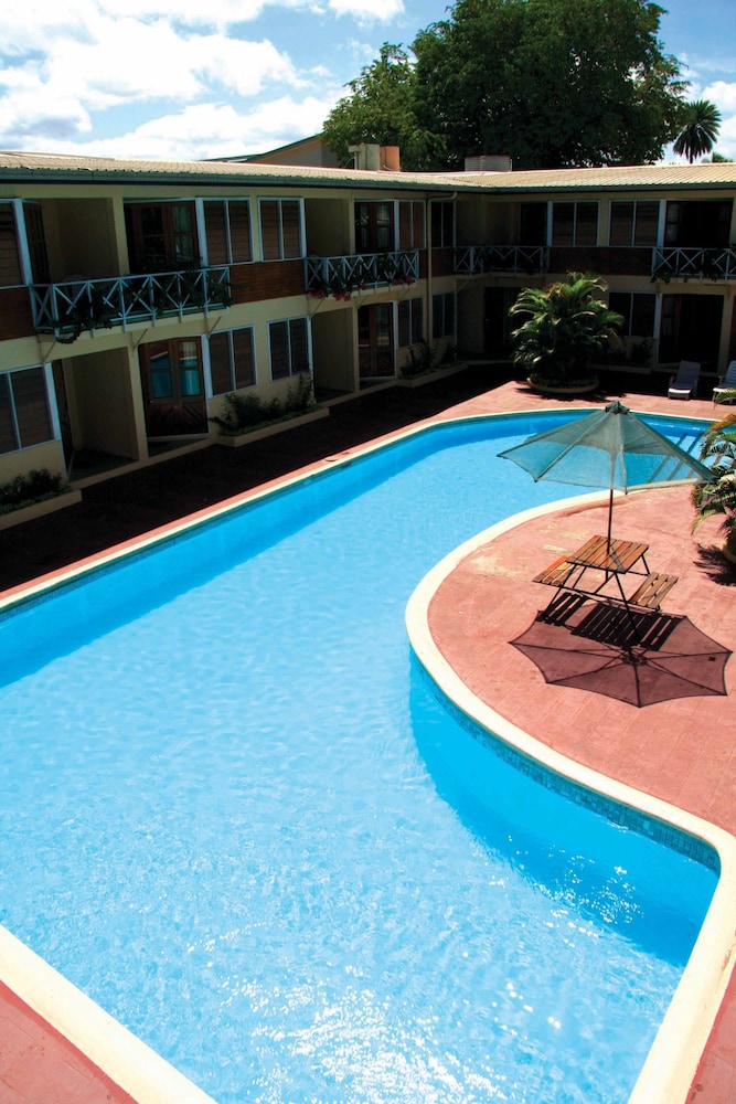 Hexagon International Hotel 24/50