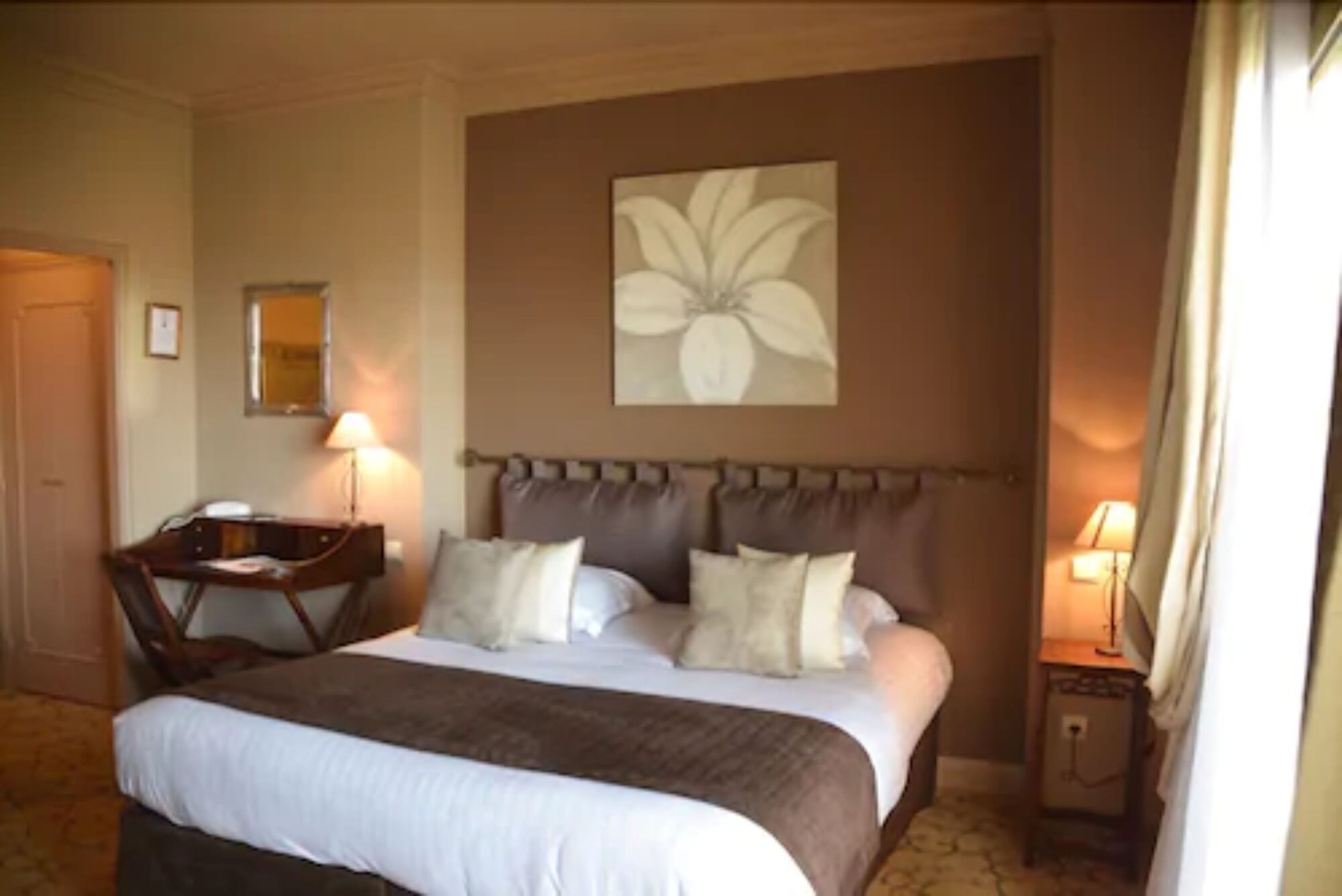 SUPERIOR, DOUBLE BED