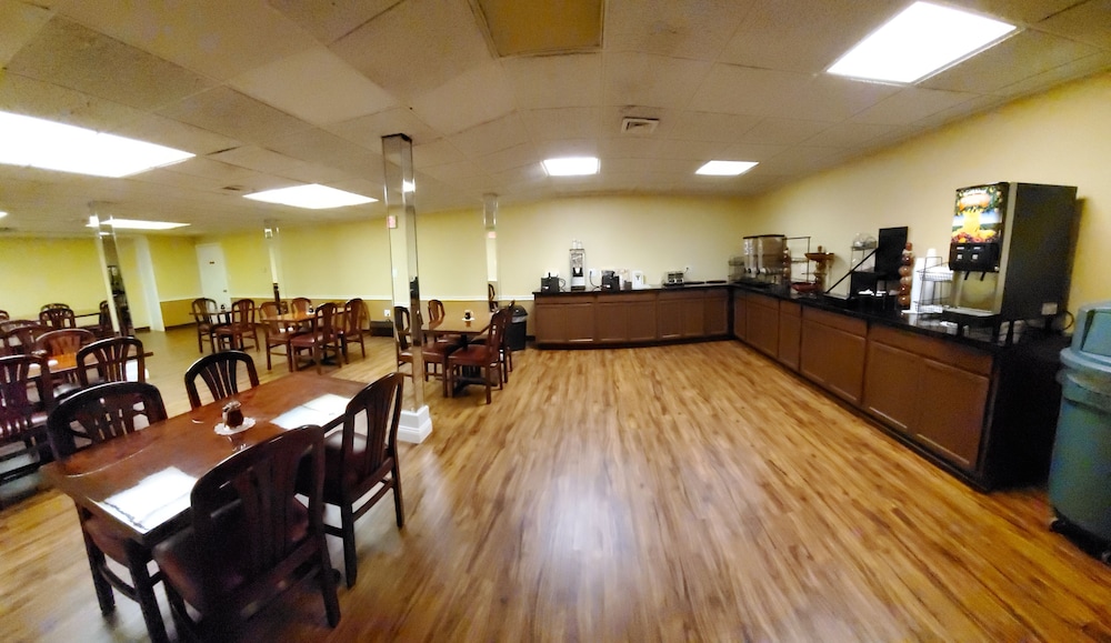 Ramada by Wyndham Groton 50/58