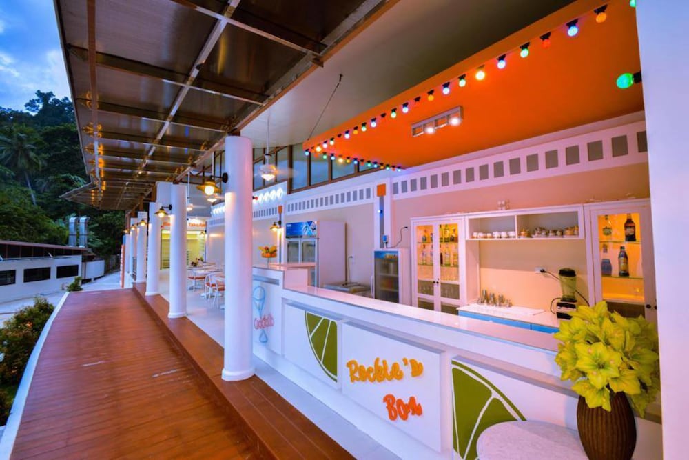 Koh Ngai Cliff Beach Resort 7/61