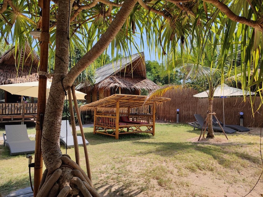 Lazy Days Bungalows 65/71