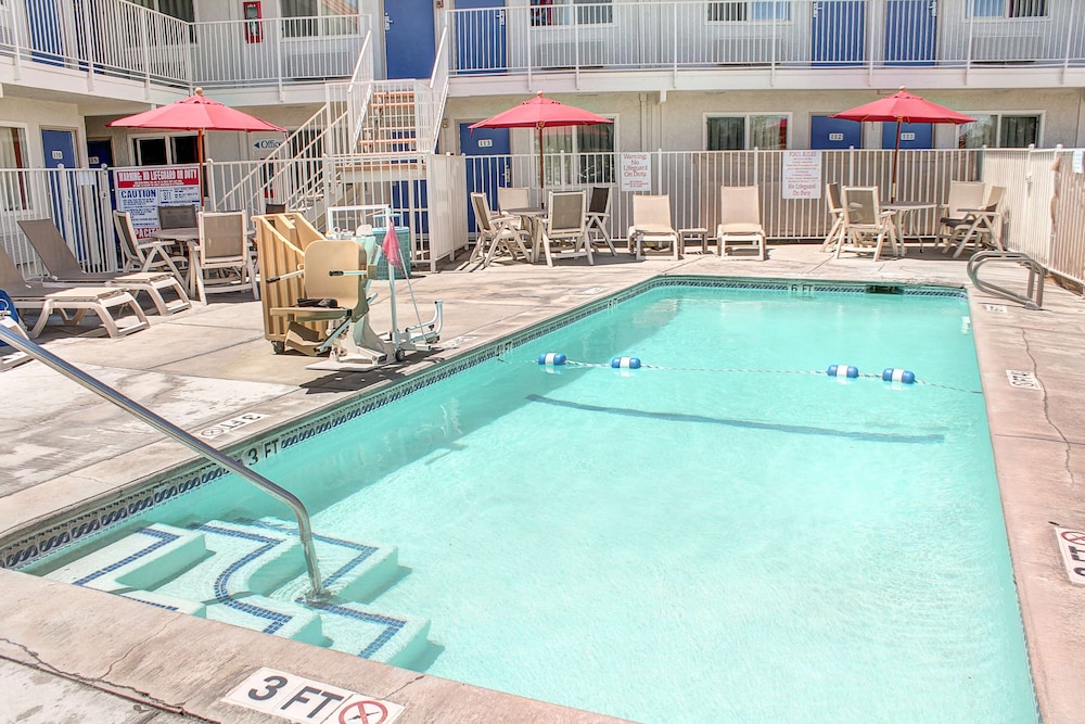Motel6 Lancaster, CA 39/53