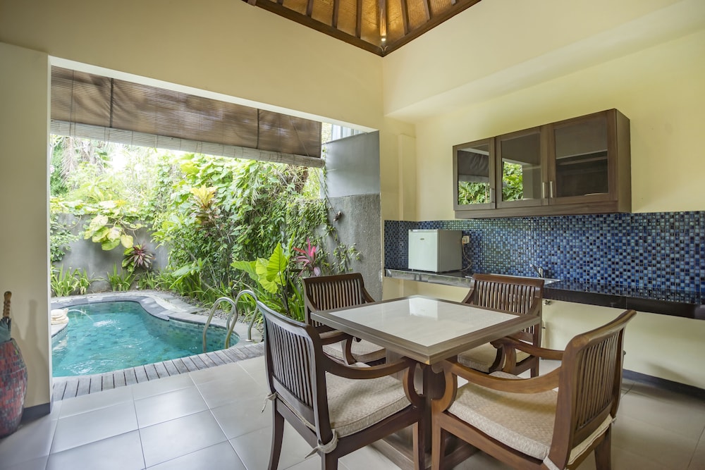 Ladera Villa Ubud 37/59