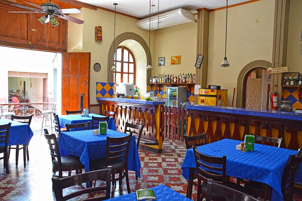 Hotel Los Balcones Leon 39/48