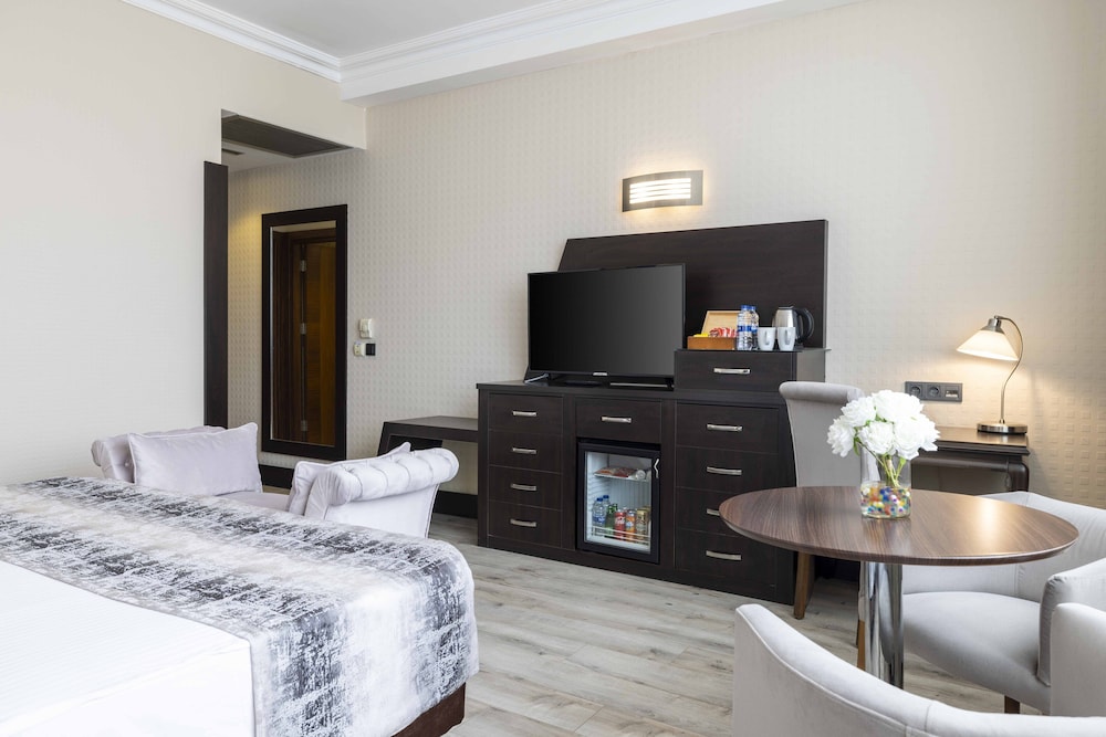 Elite Hotel Dragos 28/56