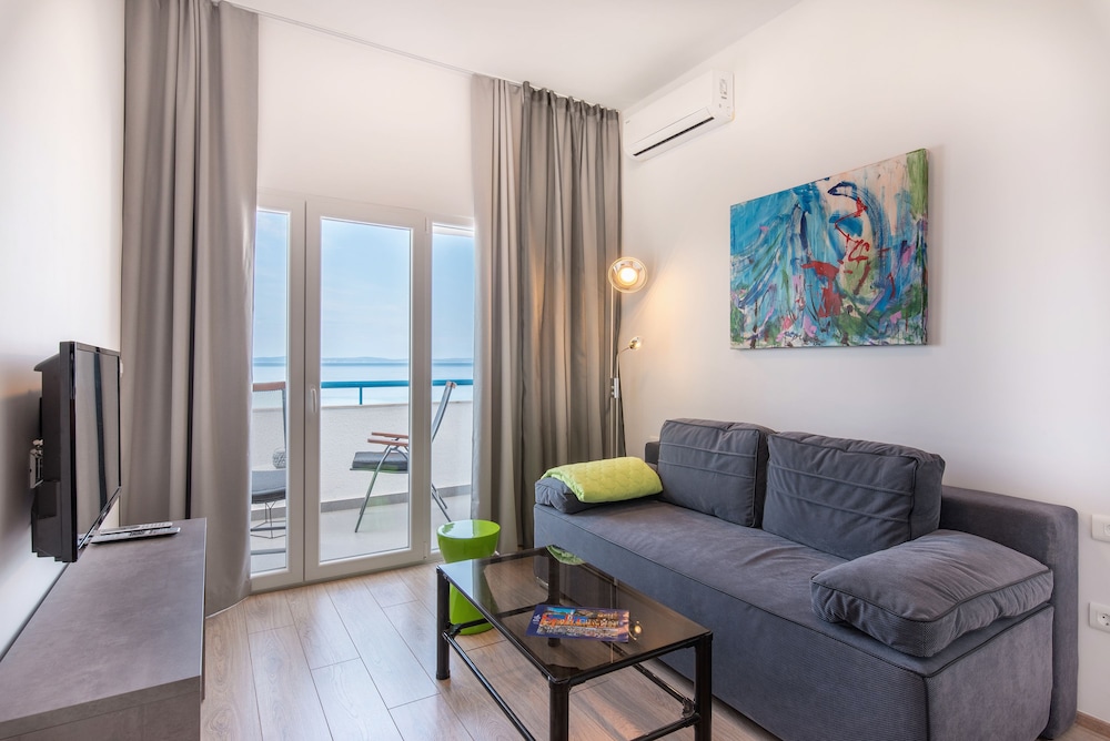 VILLA ZANIC 30/50