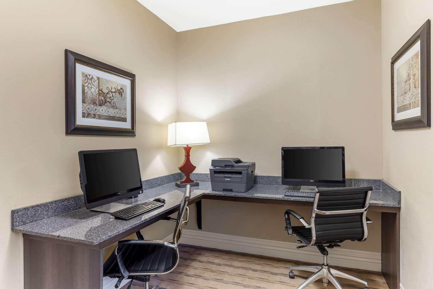 Best Western Plus Burleson Inn & Suites 28/32
