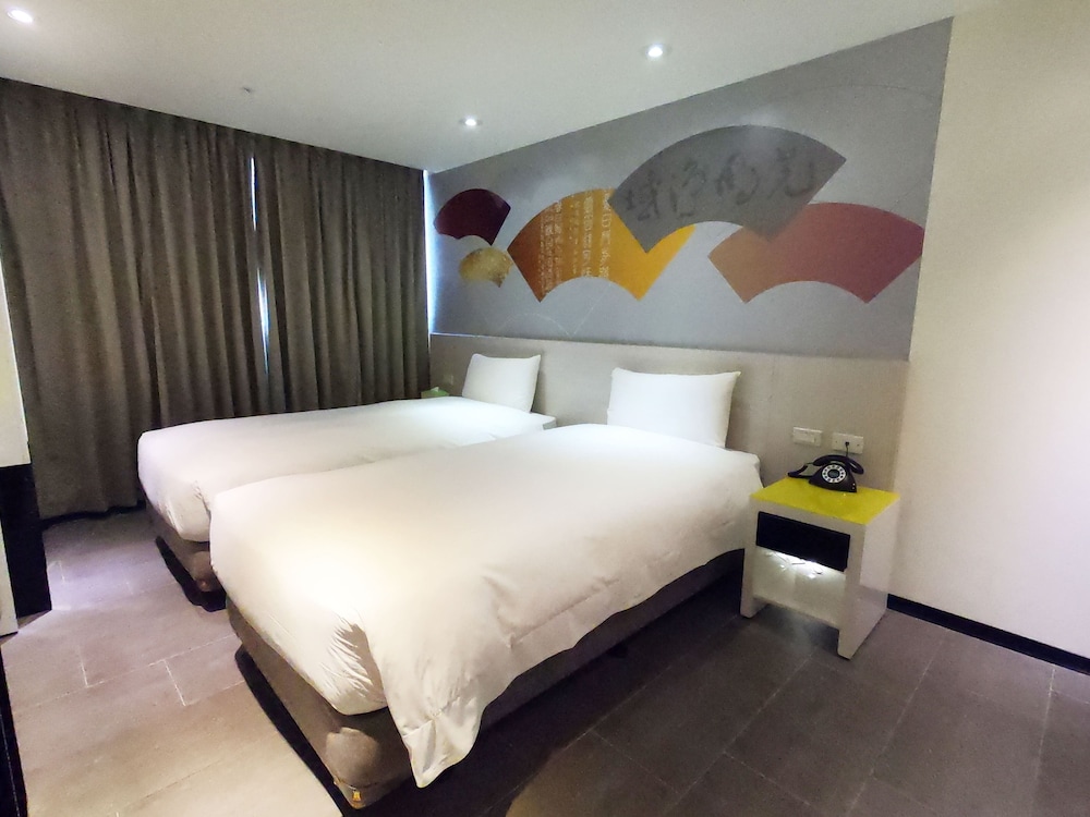 SUPERIOR, TWIN BEDS