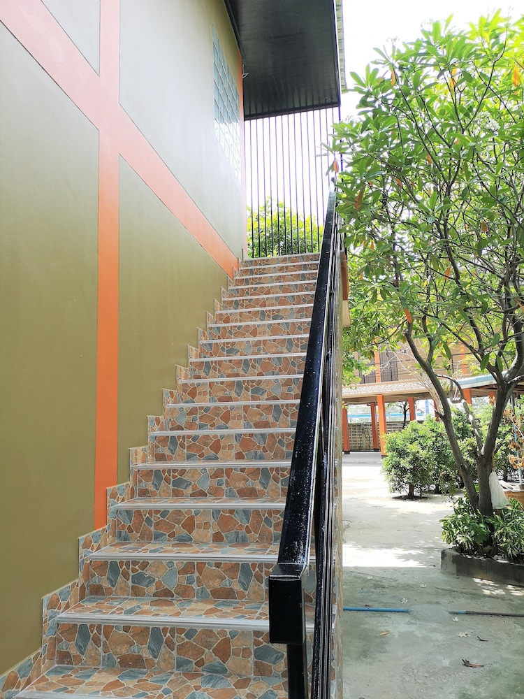 Huaisai Hotel 31/34