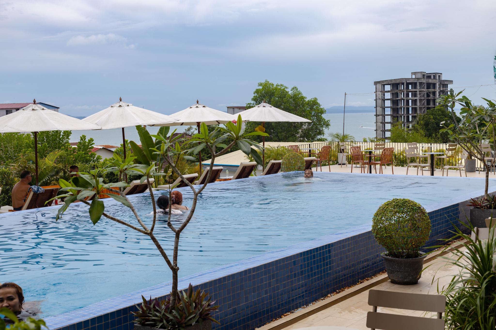 Onederz Sihanoukville 33/38