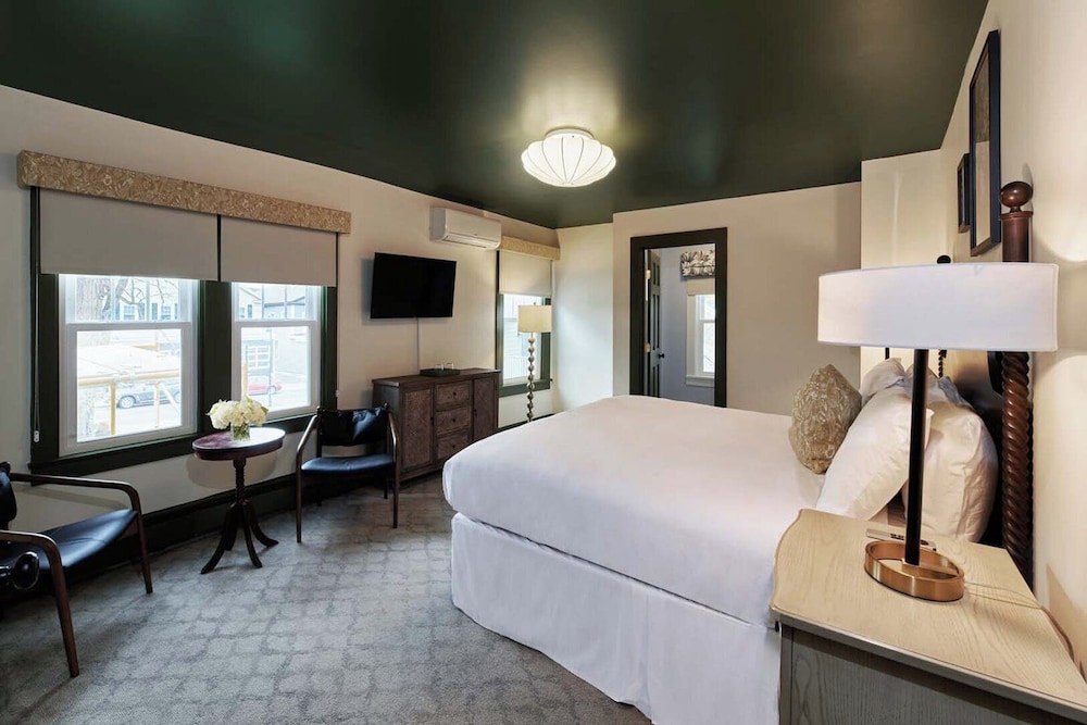 Rookwood Inn 17/50