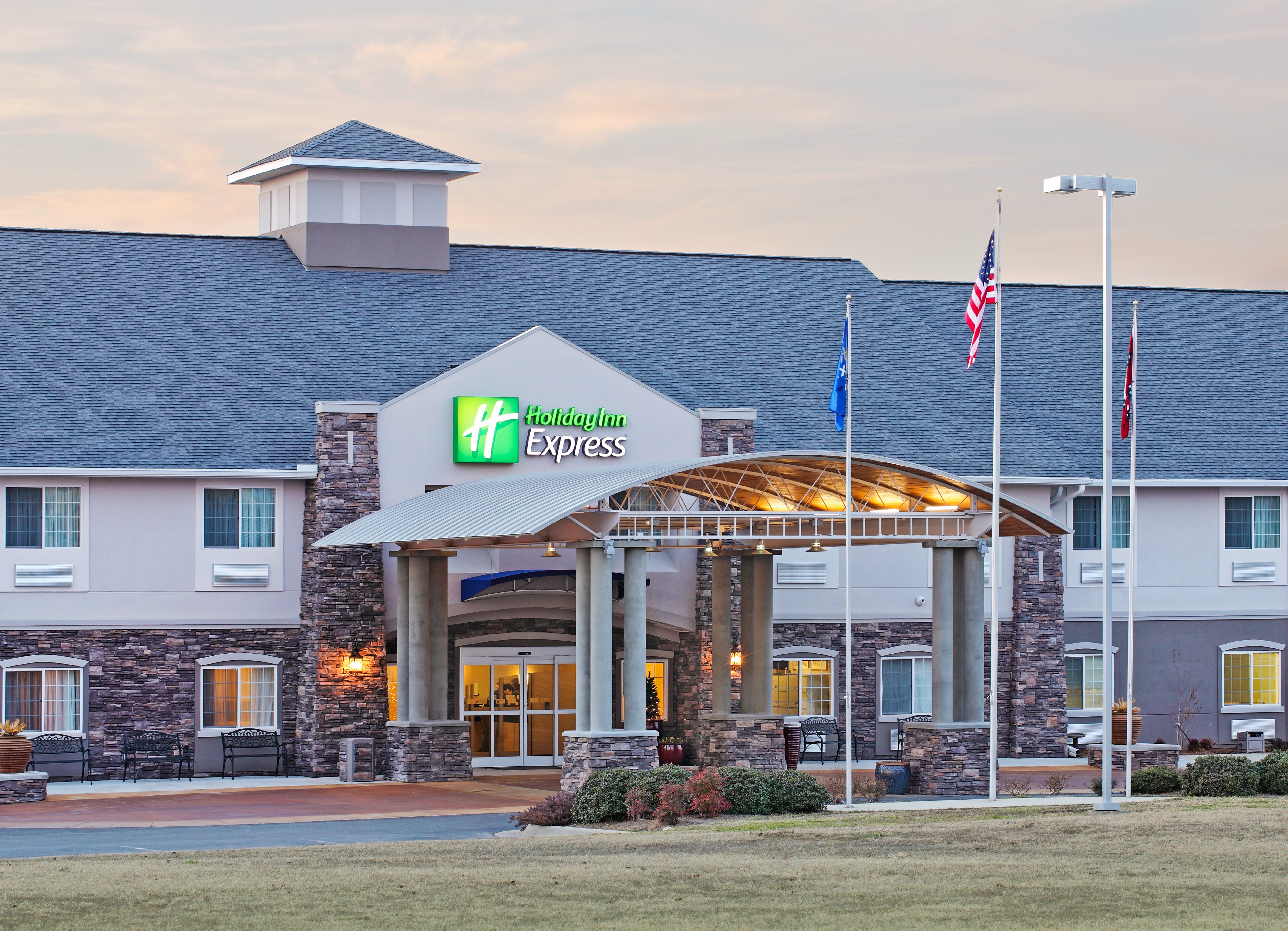 Holiday Inn Express Monticello 4/63