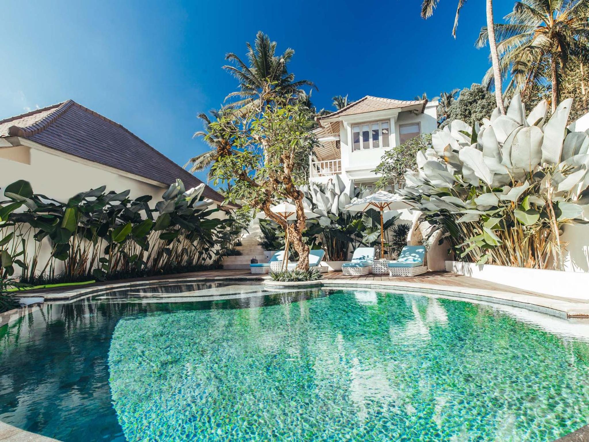 Cloud Nine Estate 32/37