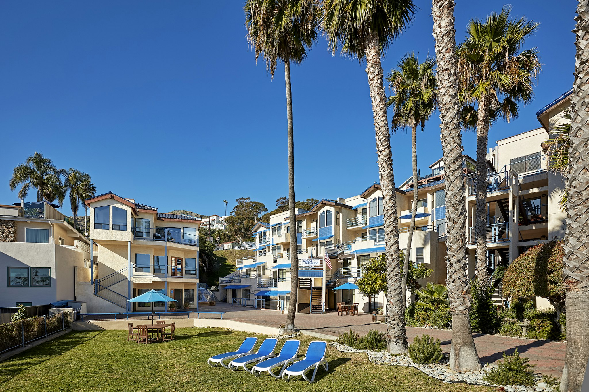 Seaport Village Inn, Avalon 29/33