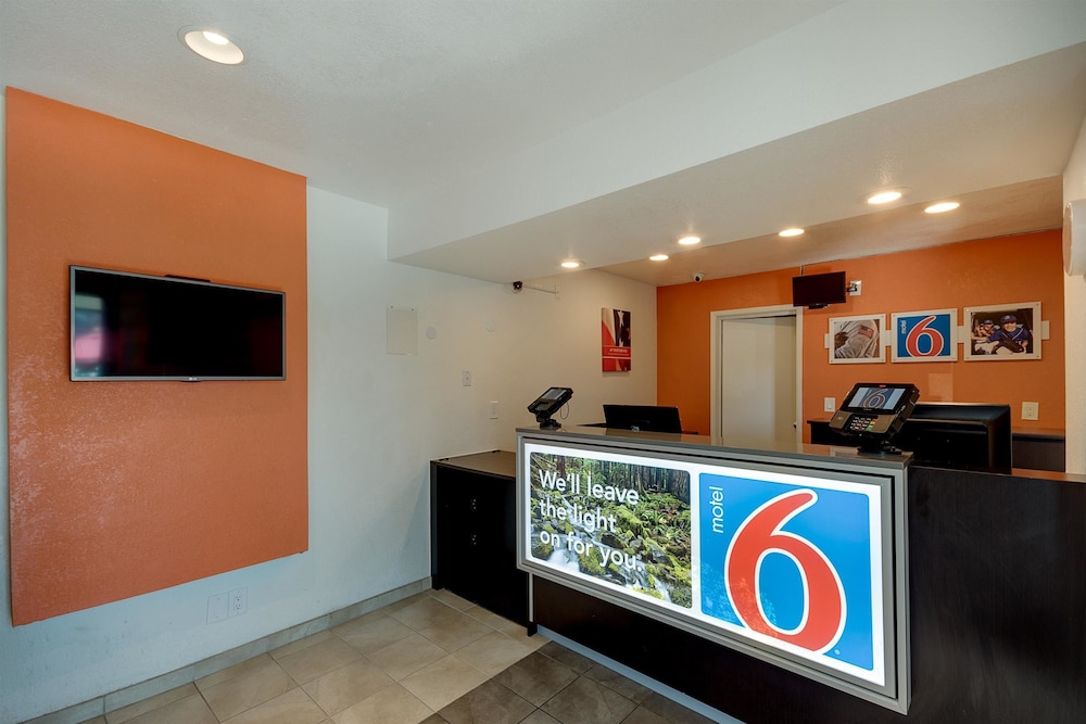 Motel6 Bellingham, WA 6/43
