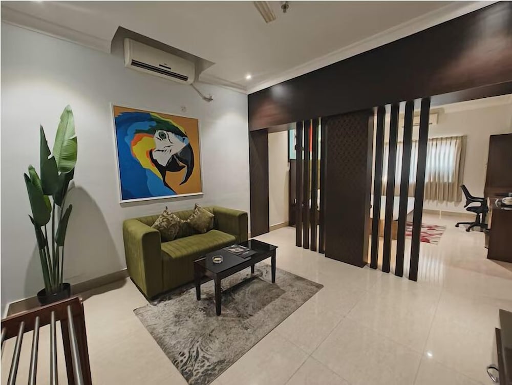HOTEL RADHIKA REGENCY 32/50