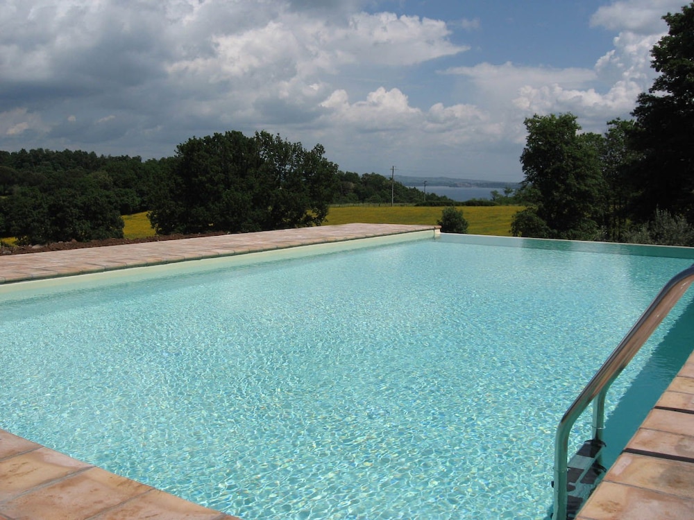 Agriturismo La Gismonda 24/48