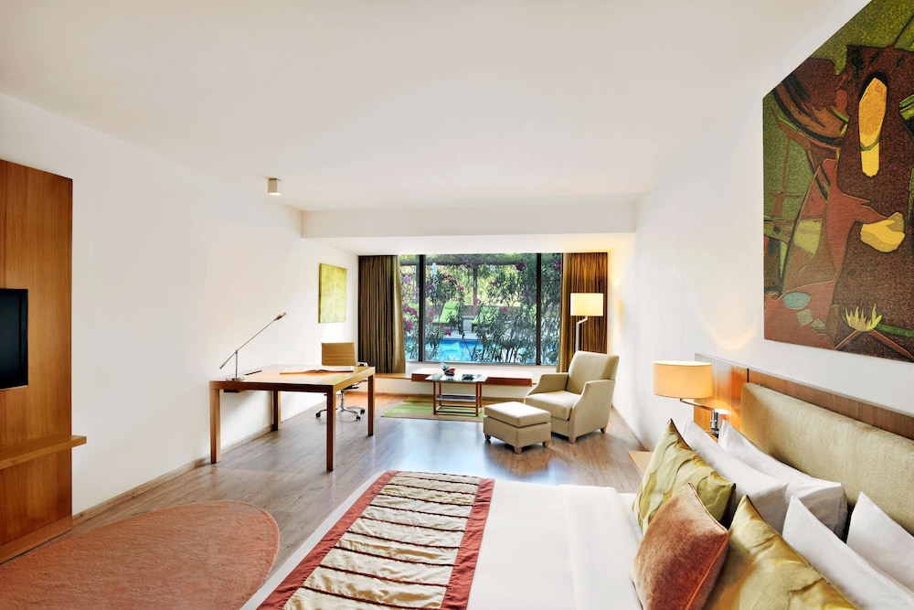 Radisson Blu Plaza Hotel Hyderabad Banjara Hills 52/73