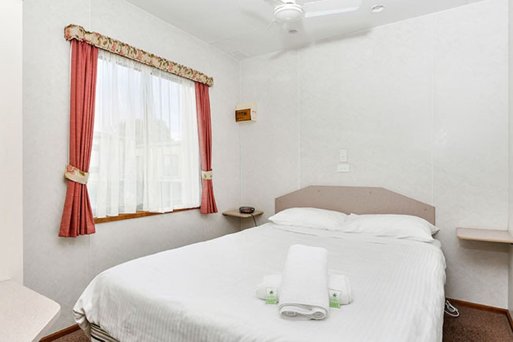 Warrnambool Claremont Holiday Village 15/42